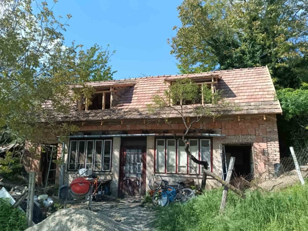 Tata-Baj Szőlőhegy kiadó ház